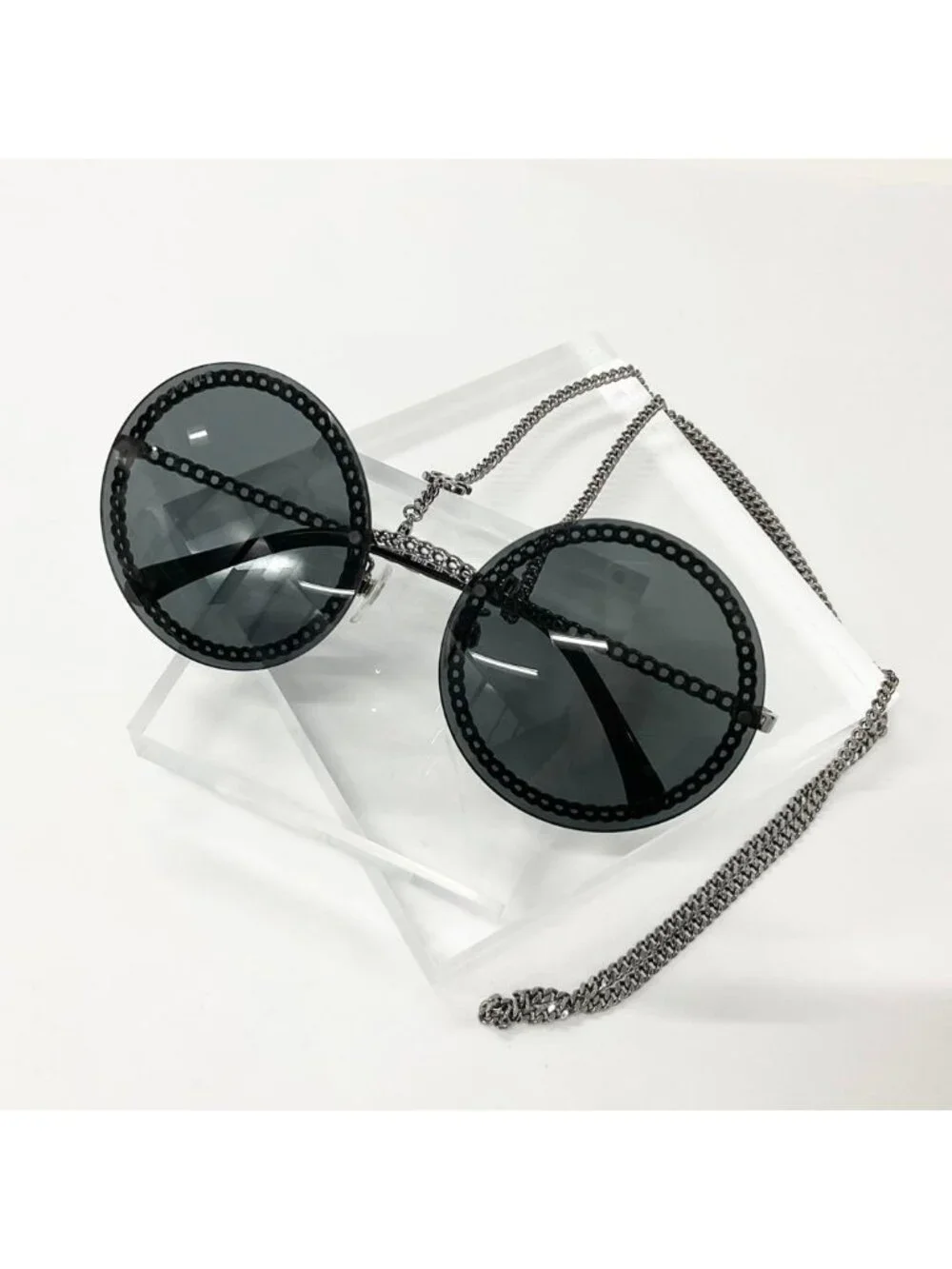 Chanel Sunglasses CC Logo Chain Eyewear Black